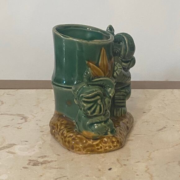 Vintage Ceramic Majolica Bamboo Planter Mama & Baby Elephants Trunks Up Green - Picture 2 of 8